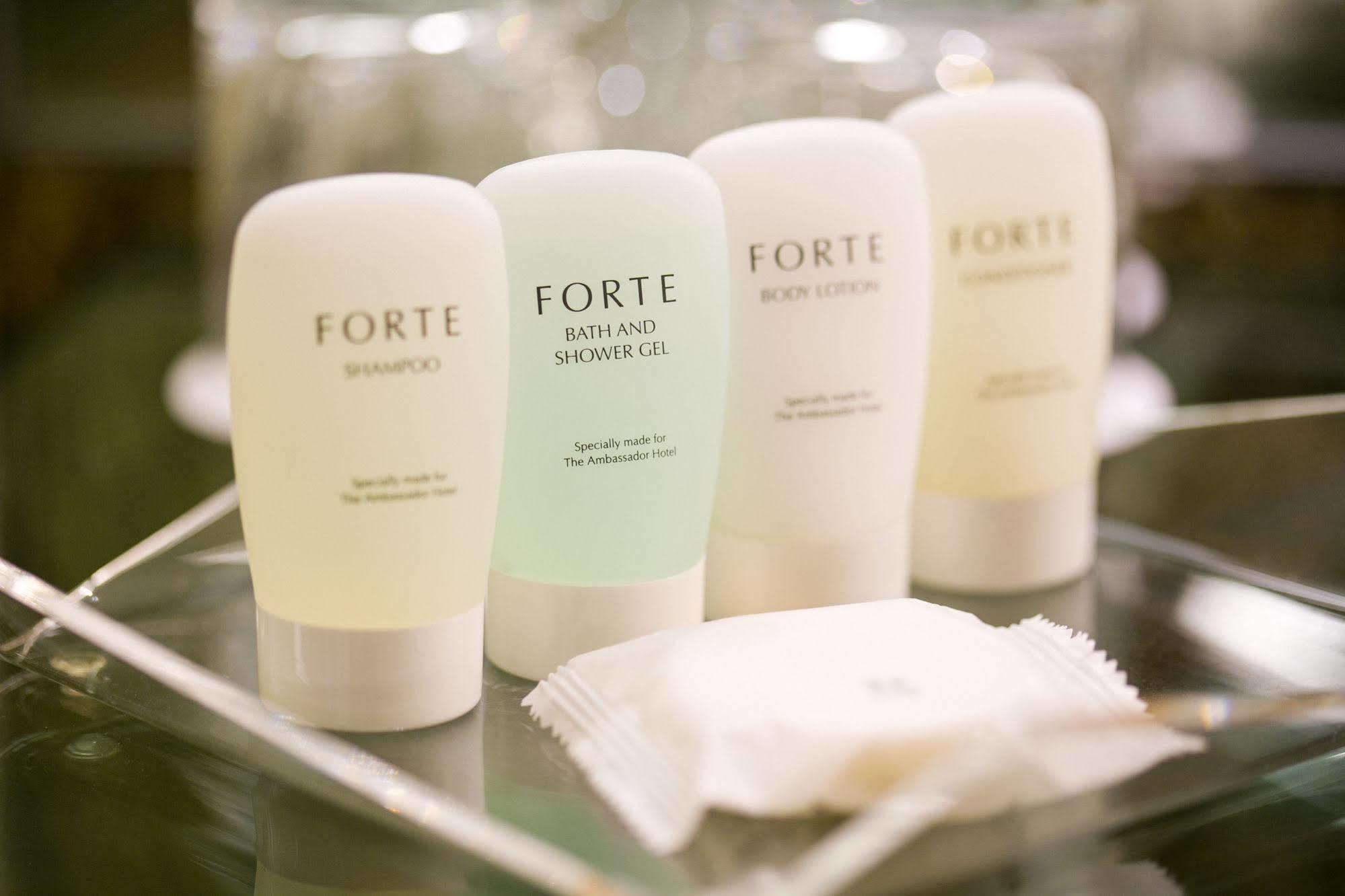 Ambassador Hotel Hsinchu Exterior foto Forte Bath and Shower Gel